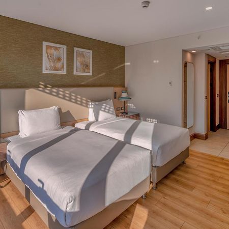 Doubletree By Hilton Antalya City Centre Екстериор снимка A room at the hotel
