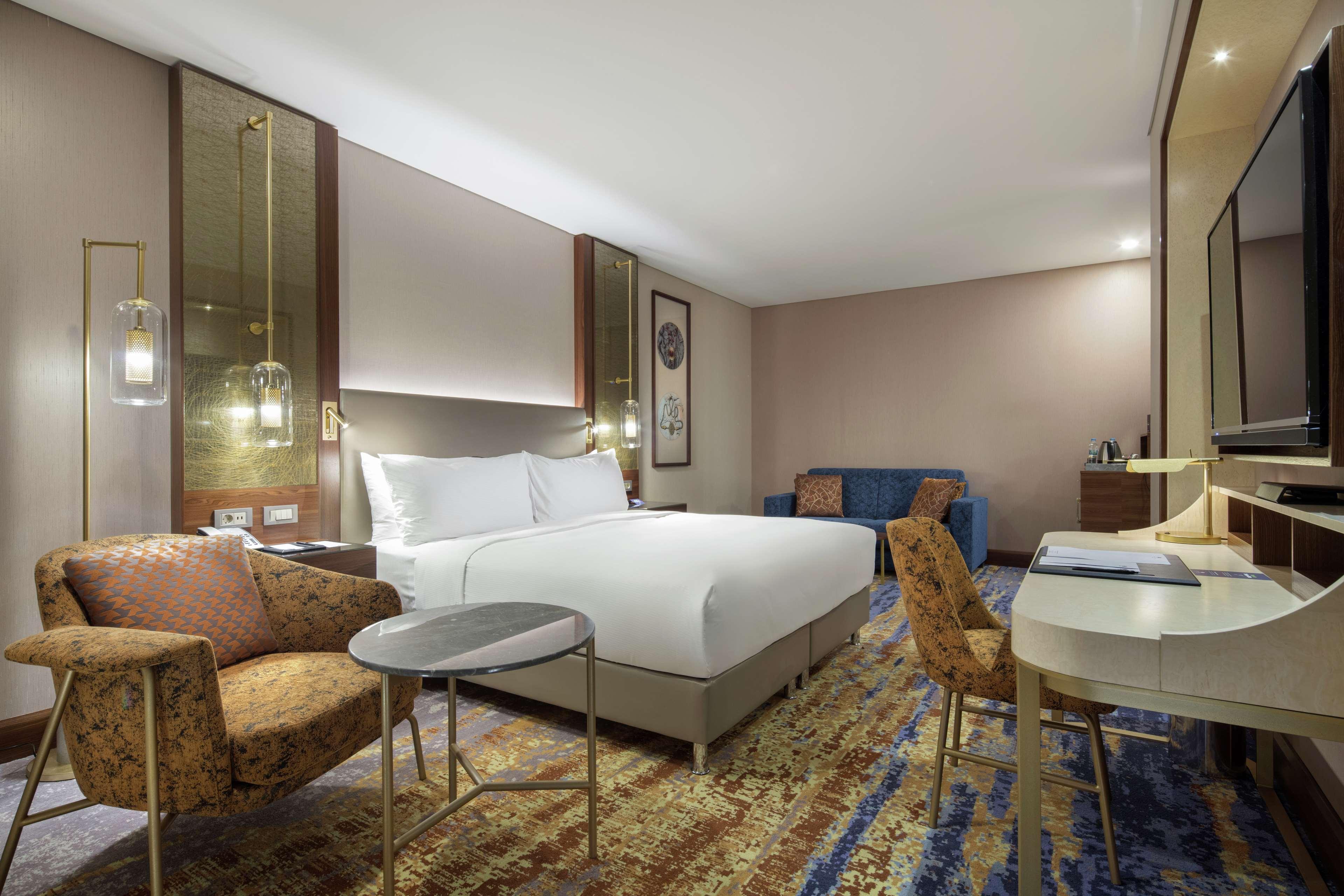 Doubletree By Hilton Antalya City Centre Екстериор снимка Deluxe Room