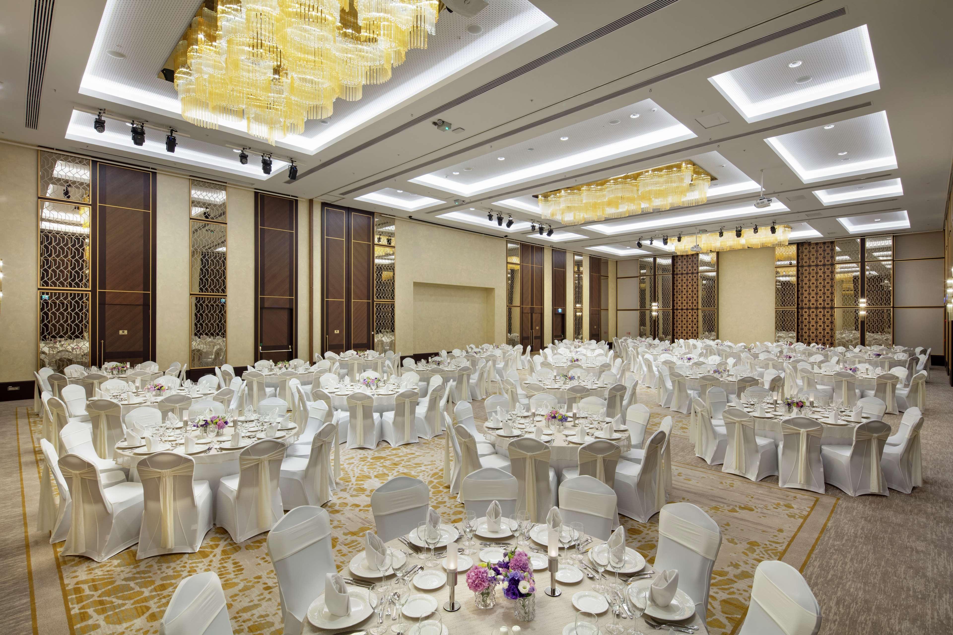 Doubletree By Hilton Antalya City Centre Екстериор снимка The Grand Ballroom