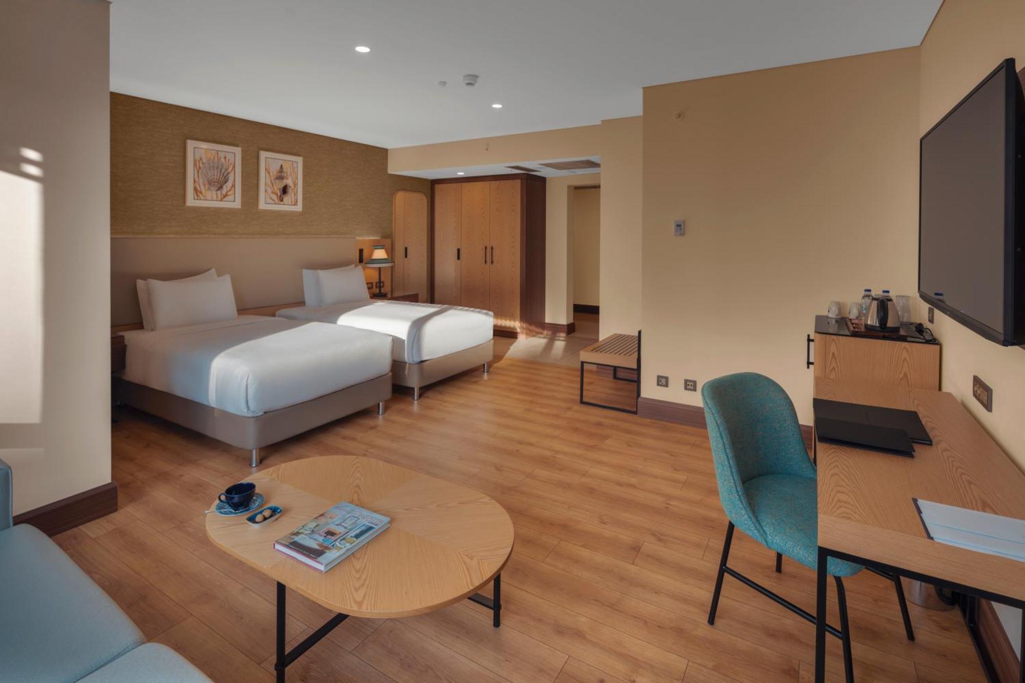 Doubletree By Hilton Antalya City Centre Екстериор снимка A room at the hotel