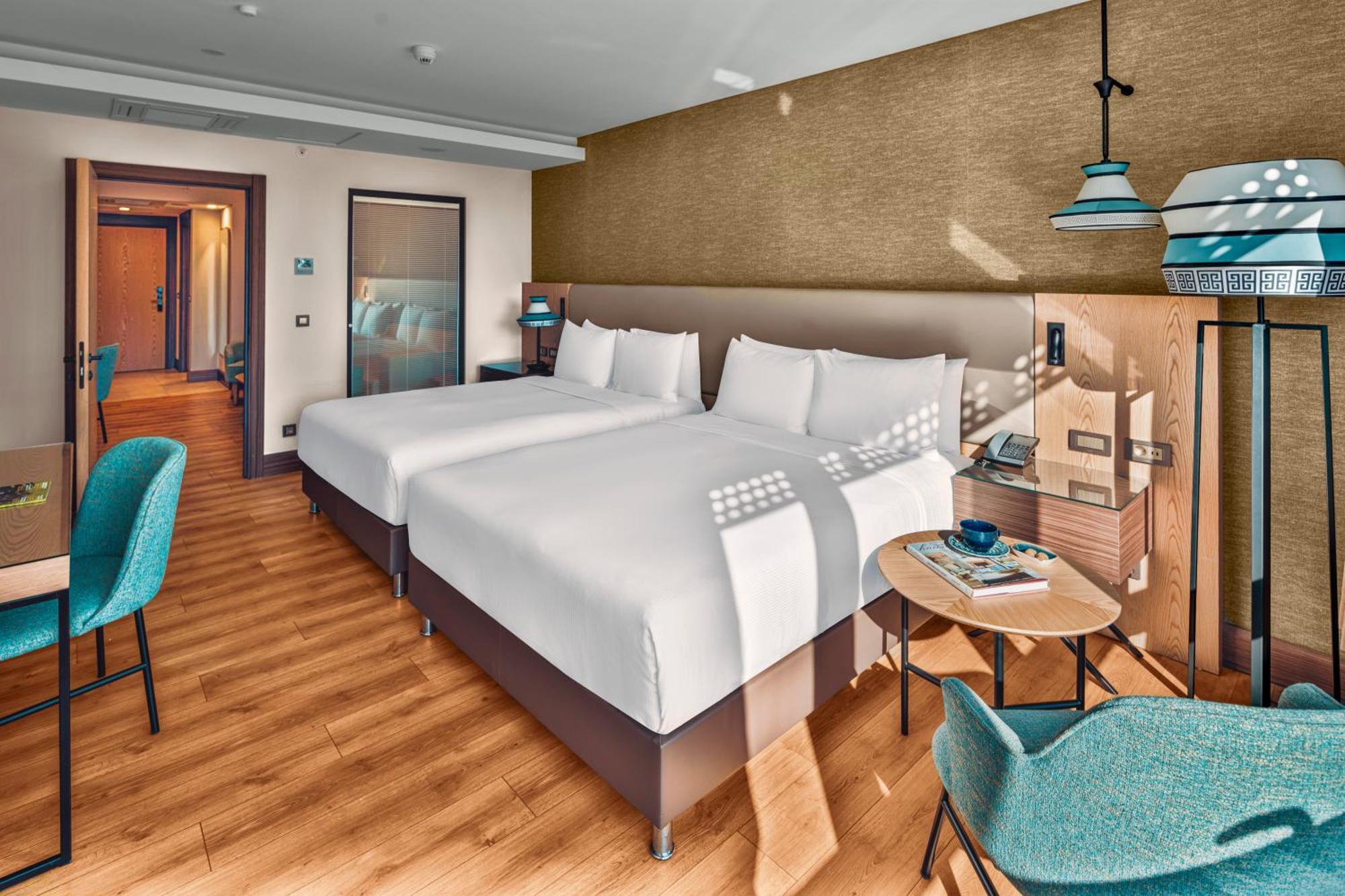 Doubletree By Hilton Antalya City Centre Екстериор снимка A room at the hotel