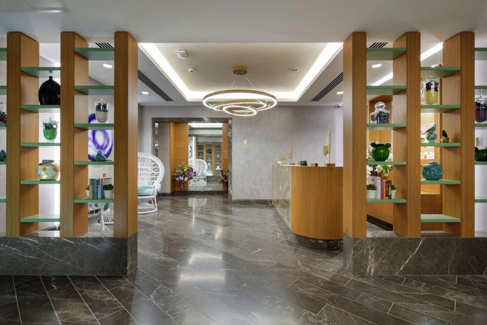 Doubletree By Hilton Antalya City Centre Екстериор снимка The interior of the clinic